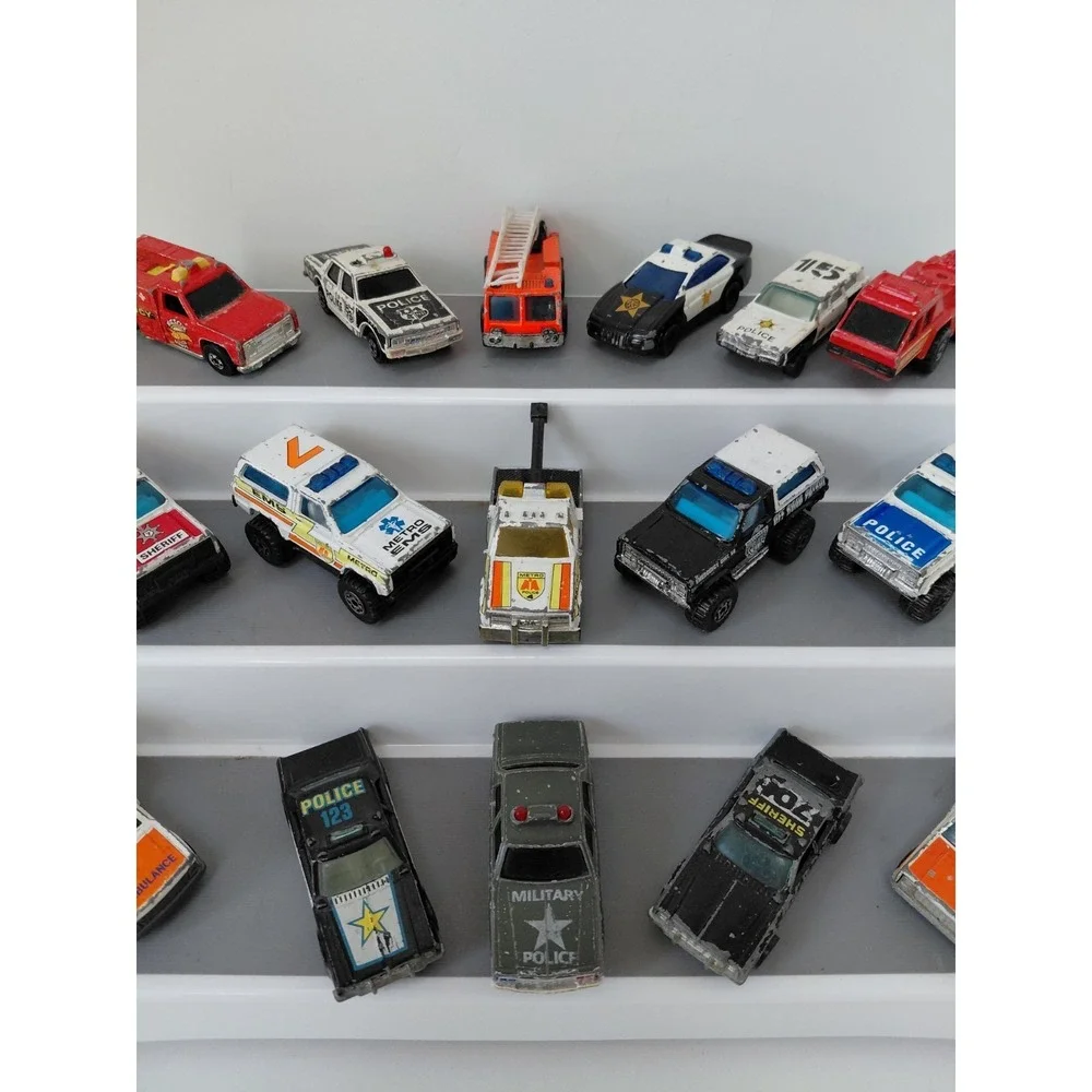LOT of 16 Variety Die Cast Cars EMS Police‎ Fire Vehicles 70s - 90s